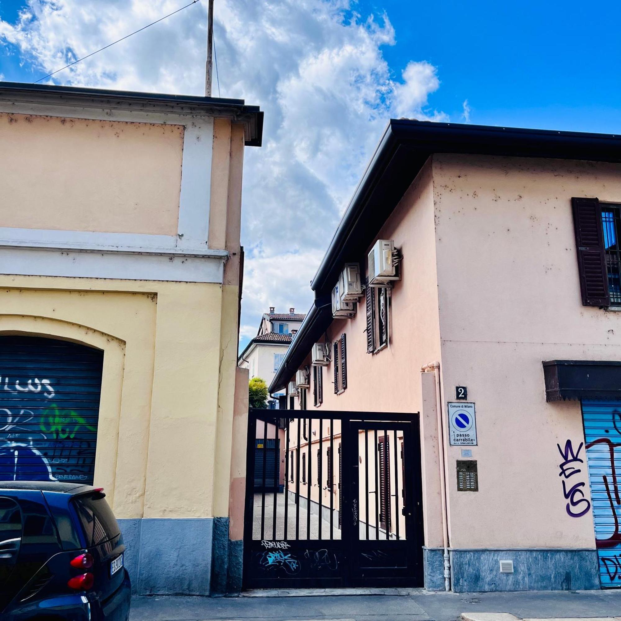 Riverside Loft Navigli - Spacious Two-Bedroom Apartment Milán Exterior foto