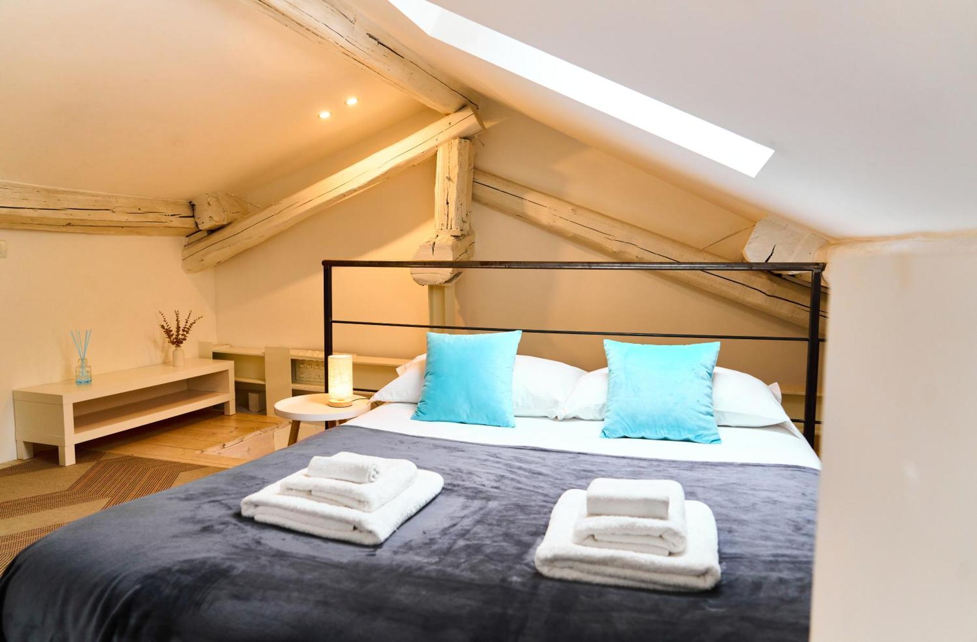 Riverside Loft Navigli - Spacious Two-Bedroom Apartment Milán Exterior foto